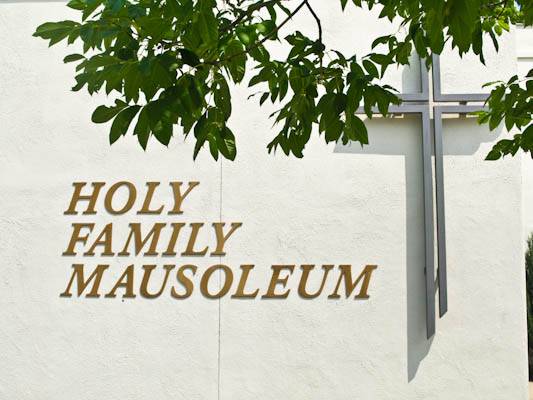 holy family mausoleum lenexa ks